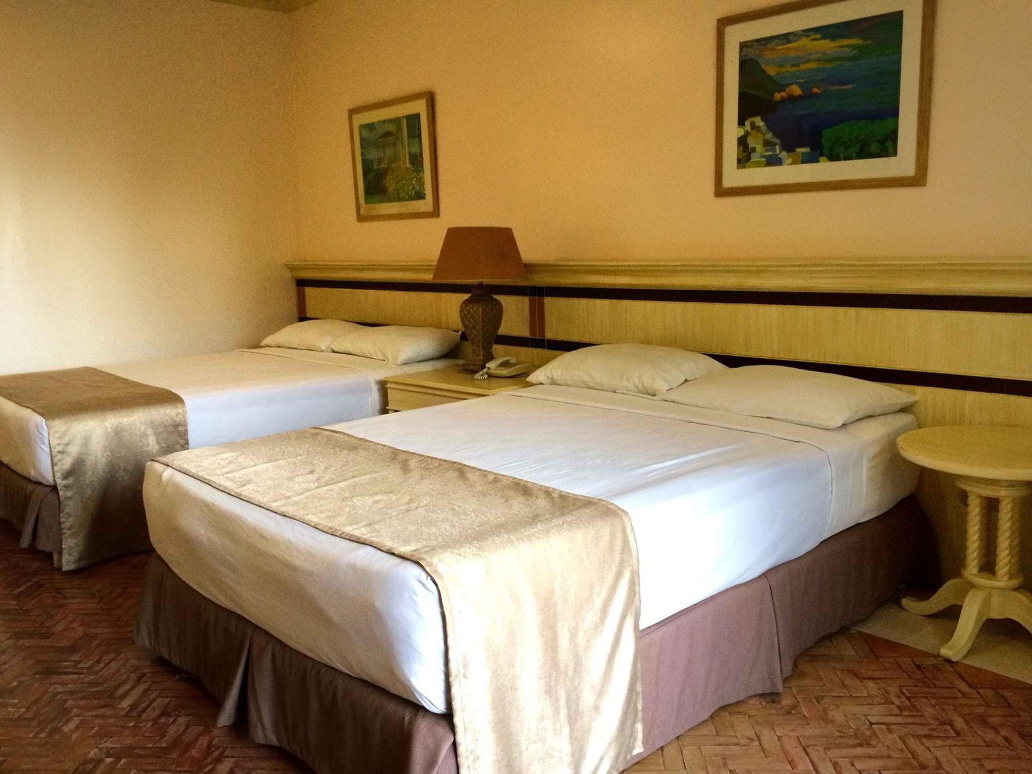 Club Morocco Resort And Country Club Subic Kültér fotó