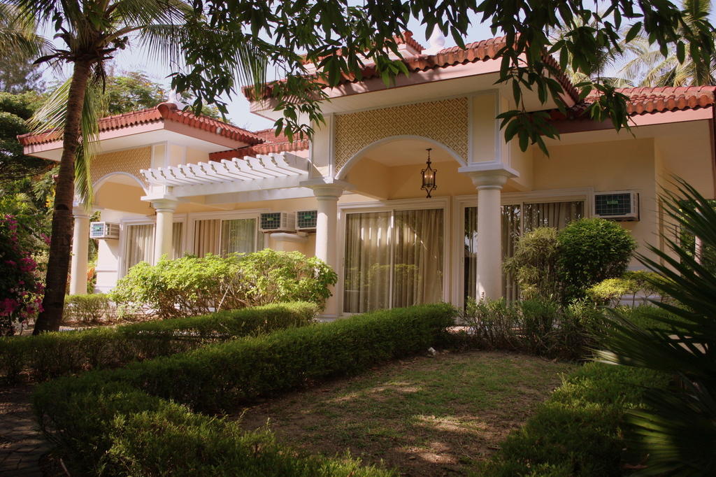 Club Morocco Resort And Country Club Subic Szoba fotó