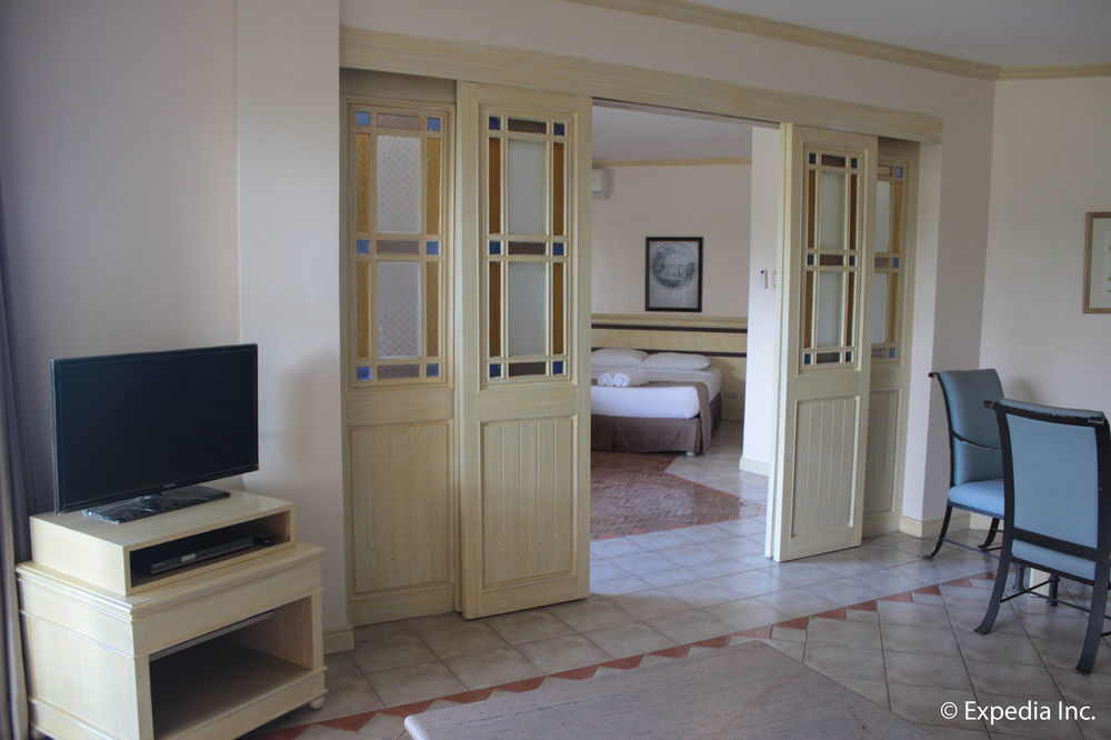 Club Morocco Resort And Country Club Subic Kültér fotó