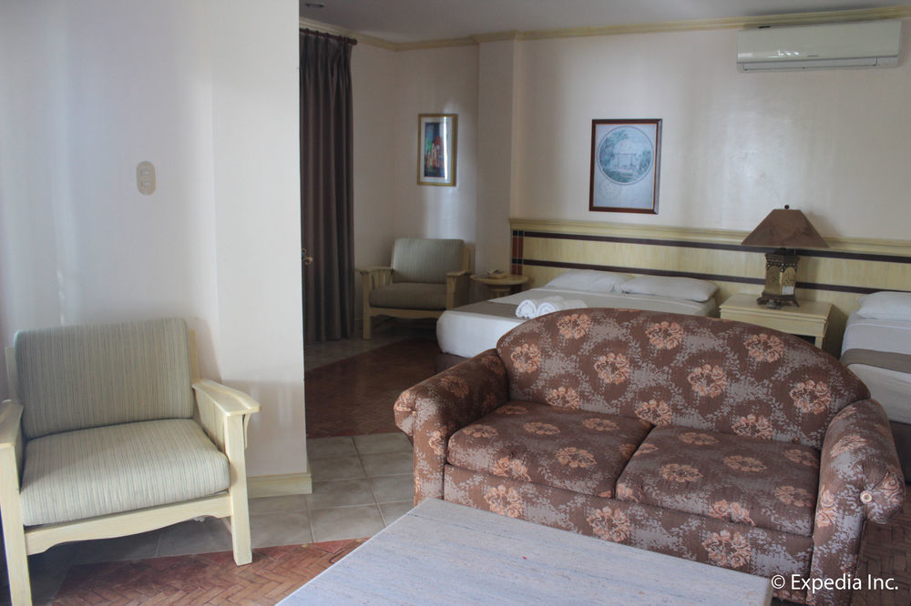 Club Morocco Resort And Country Club Subic Kültér fotó