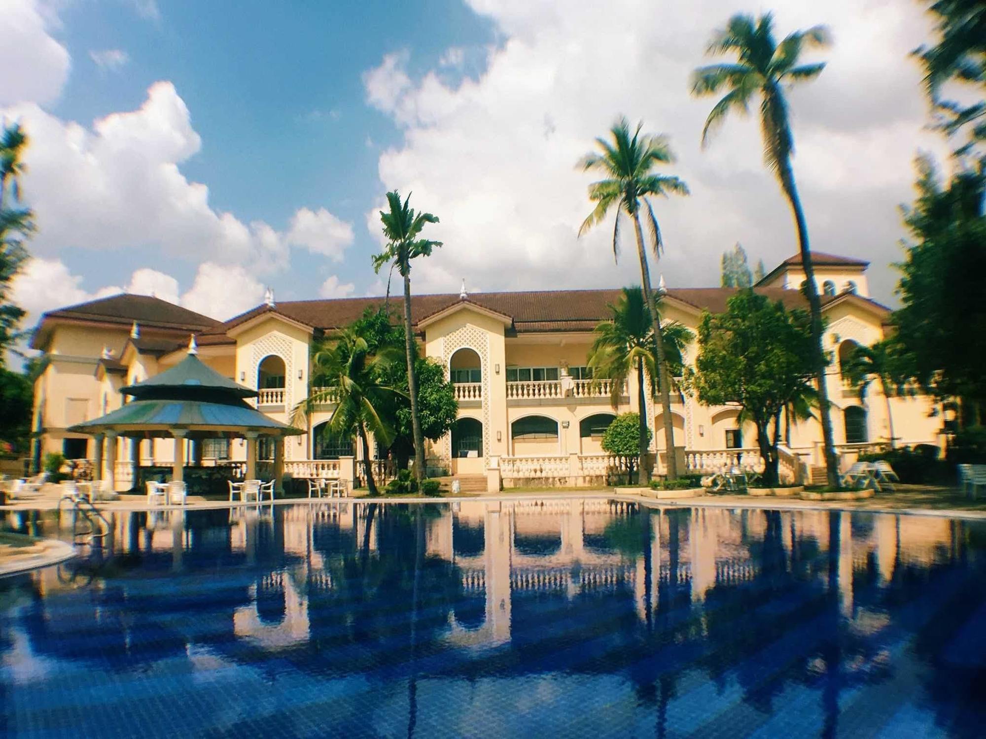 Club Morocco Resort And Country Club Subic Kültér fotó