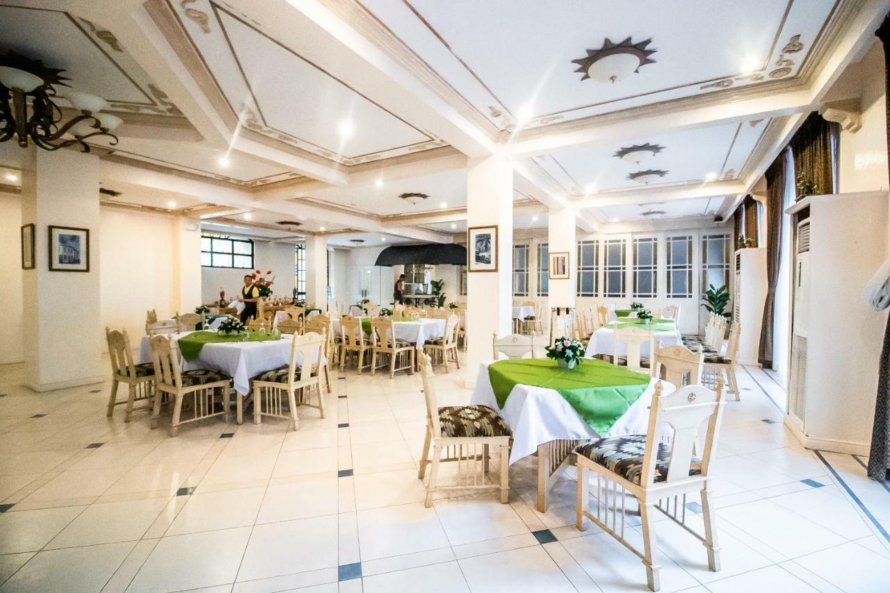Club Morocco Resort And Country Club Subic Kültér fotó